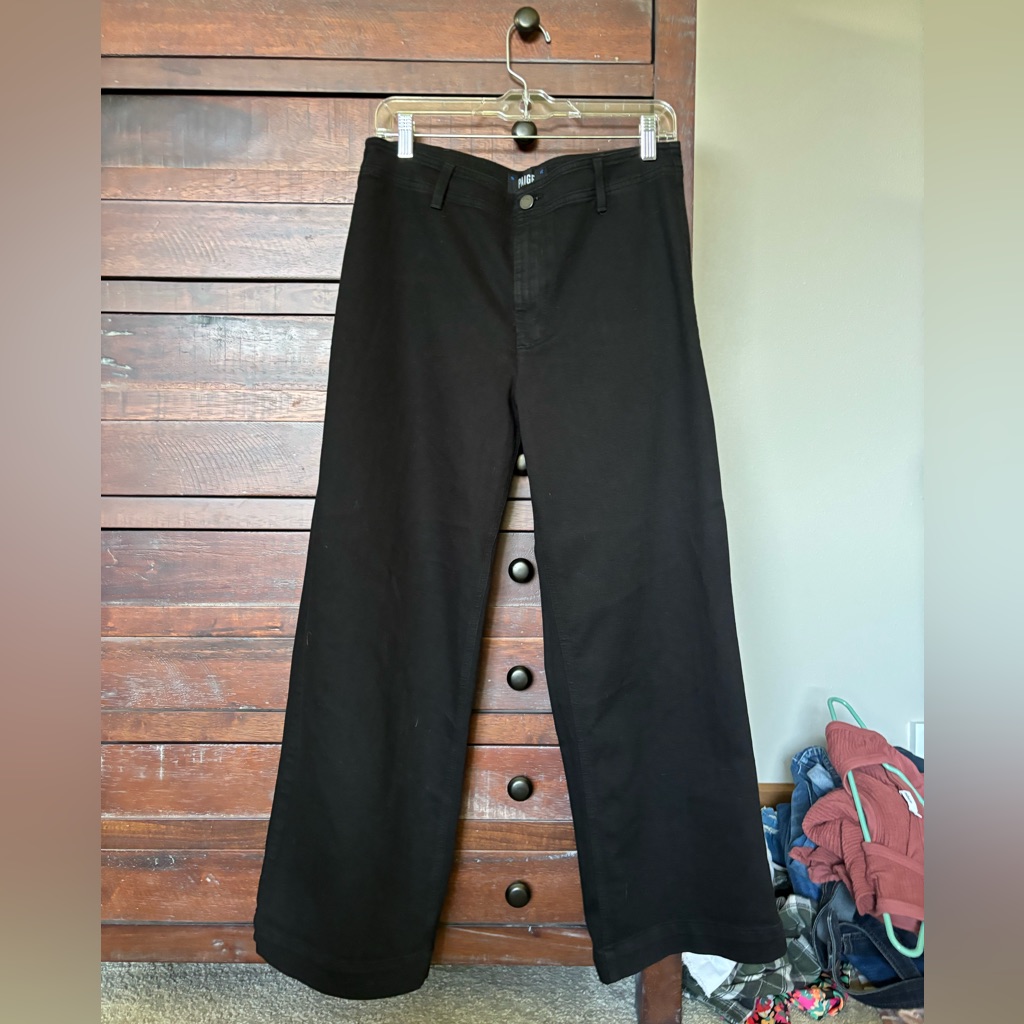 Paige Nellie High Rise Wise Leg Black Ankle/Crop - Size 31